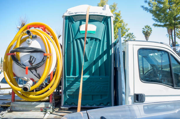 Best Portable restroom trailer rental  in Aurora, IL